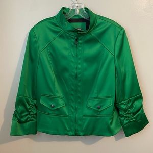 Crop sleeve jacket